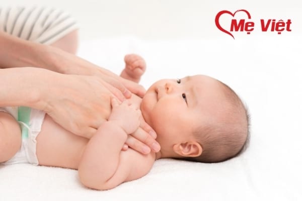 cách massage cho trẻ sơ sinh